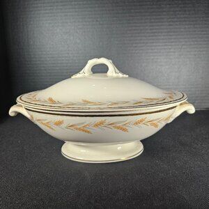 Homer Laughlin Eggshell Georgian Kingston Covered Casserole Dish Circa 1940